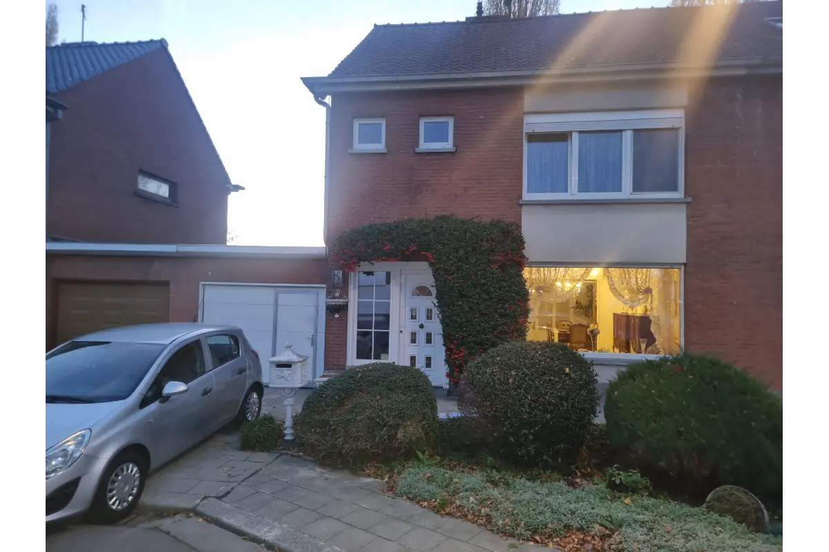 Maison à vendre à Mouscron 7700 240000.00€ 3 chambres m² - annonce 641534