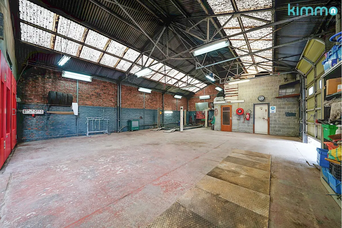 Maison à vendre à Monceau-sur-Sambre 6031 299000.00€  chambres 226.00m² - annonce 641965