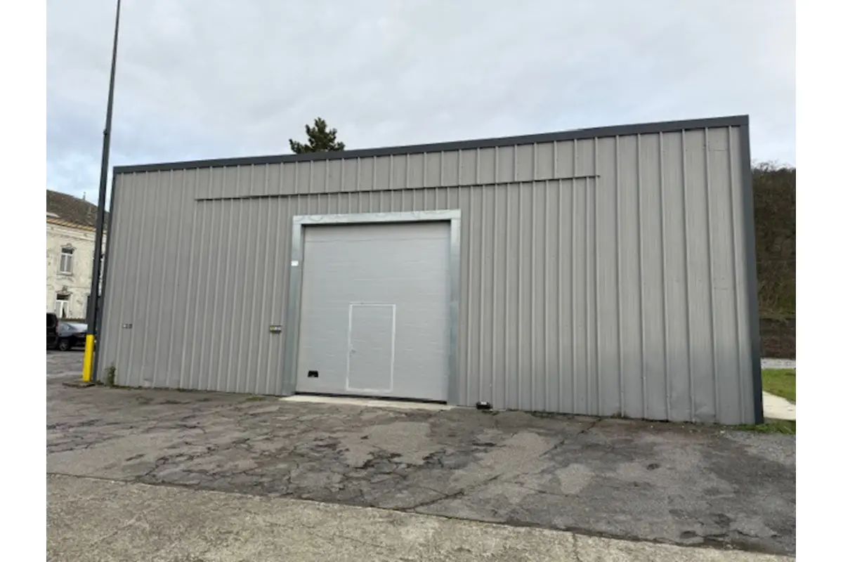 Commerce à louer à Dampremy 6020 980.00€  chambres 130.00m² - annonce 642148