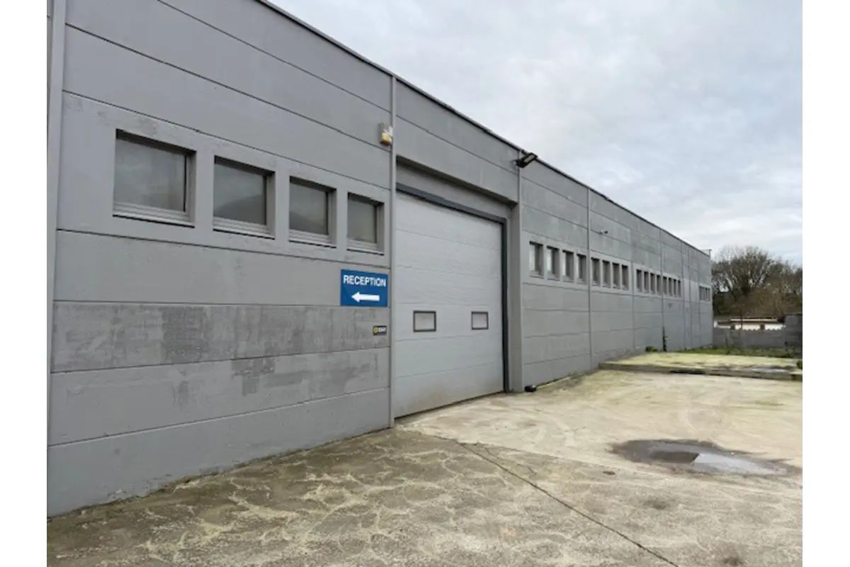 Commerce à louer à Dampremy 6020 2260.00€  chambres 450.00m² - annonce 642432