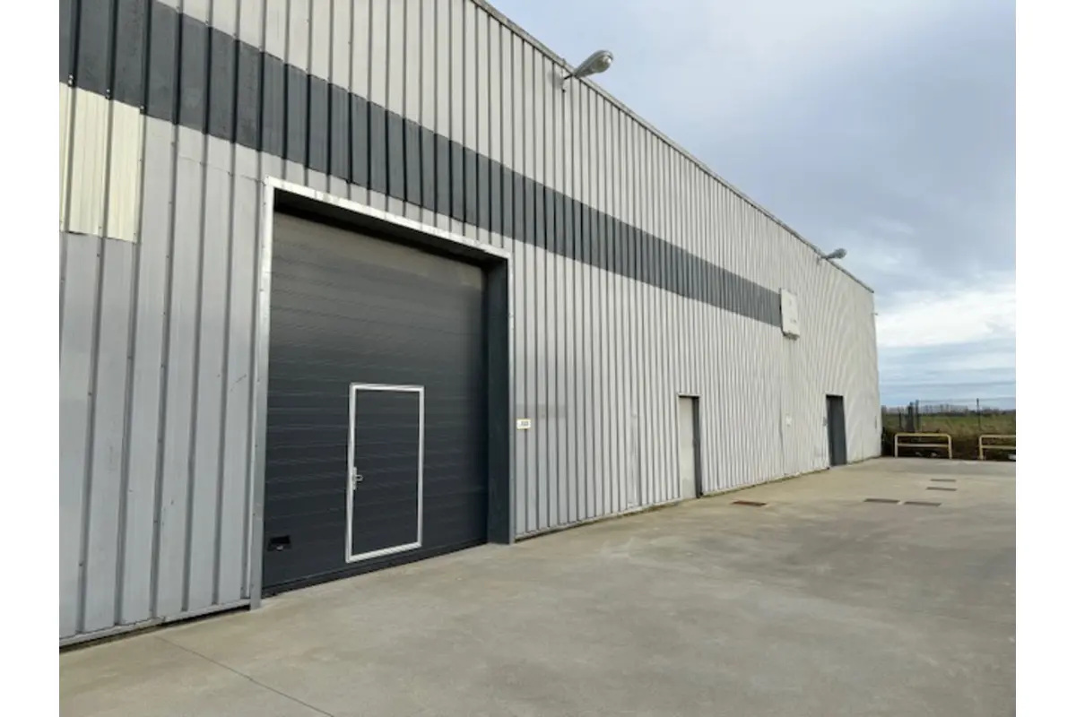 Commerce à louer à Piéton 7160 2100.00€  chambres 450.00m² - annonce 642434