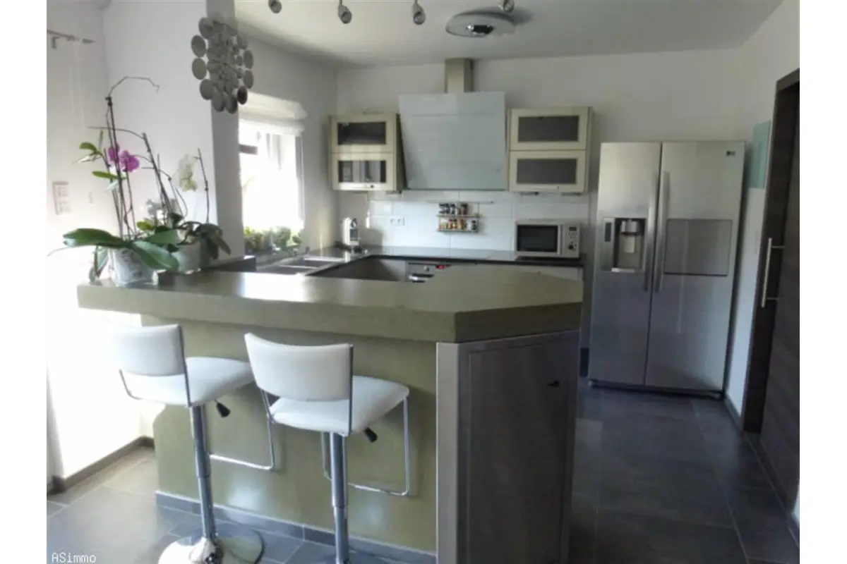 Maison à louer à Saint-Symphorien 7030 1895.00€ 5 chambres 220.00m² - annonce 642519