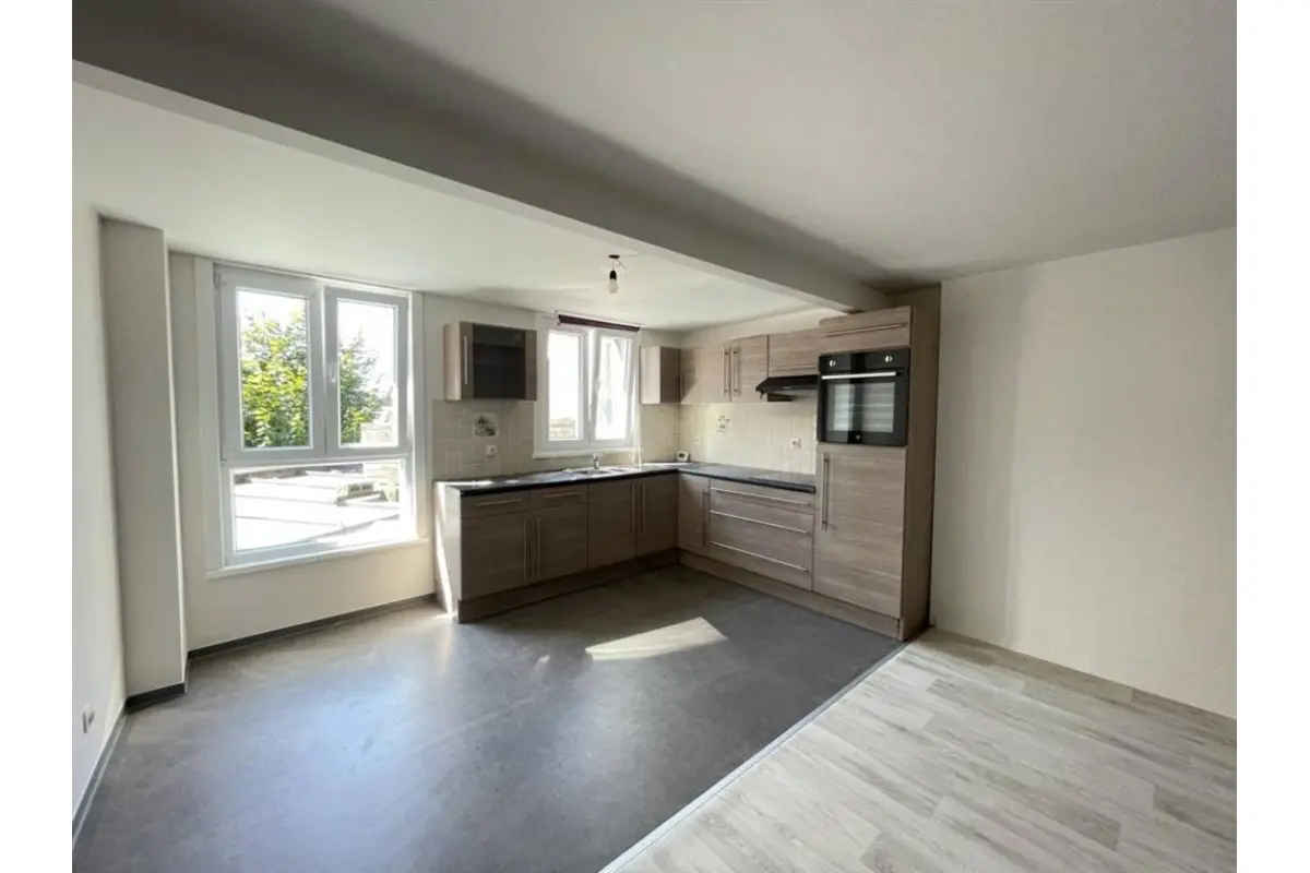 Appartement à louer à Péruwelz 7600 635.00€ 2 chambres 72.00m² - annonce 642125