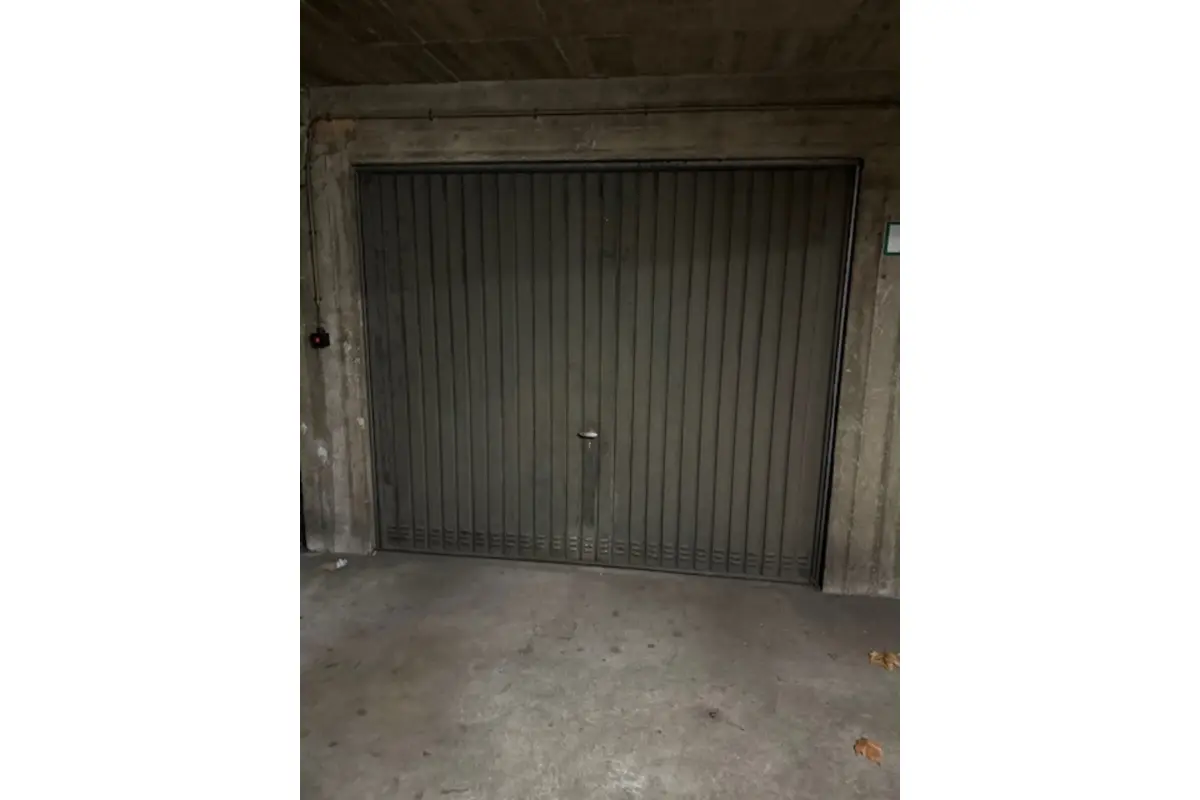 Box à  à Charleroi 6000 17000.00€  chambres m² - annonce 643185