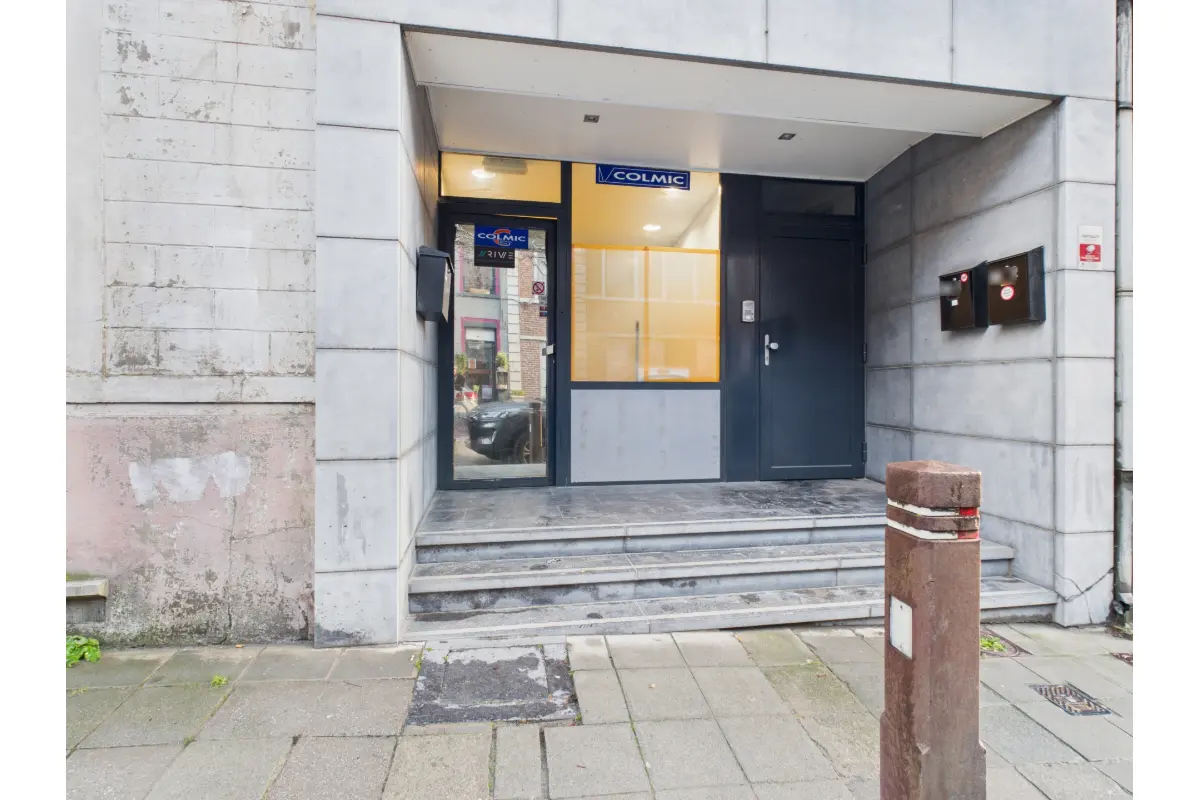 Commerce à  à Le Roeulx 7070 129000.00€  chambres 161.00m² - annonce 643052