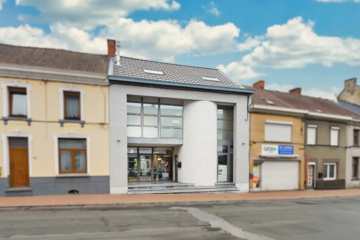 Immeuble de rapport - Immeuble à appartement à vendre à Houdeng-Goegnies 7110 369000.00€ 3 chambres 145.00m² - annonce 643051