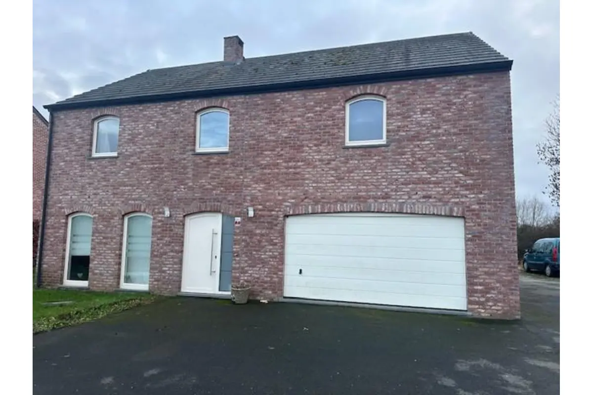 Villa à vendre à Seloignes 6596 280000.00€ 4 chambres m² - annonce 643338