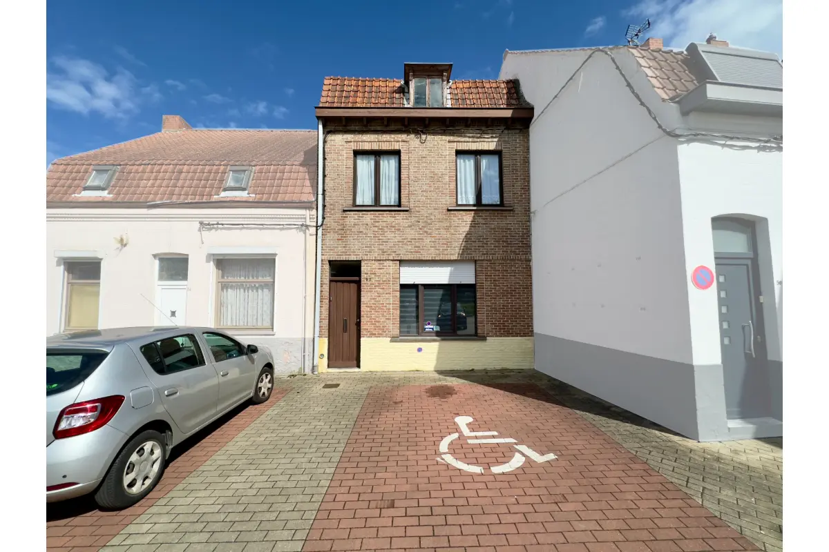 Maison à vendre à Mouscron 7700 149000.00€ 2 chambres 174.00m² - annonce 642901