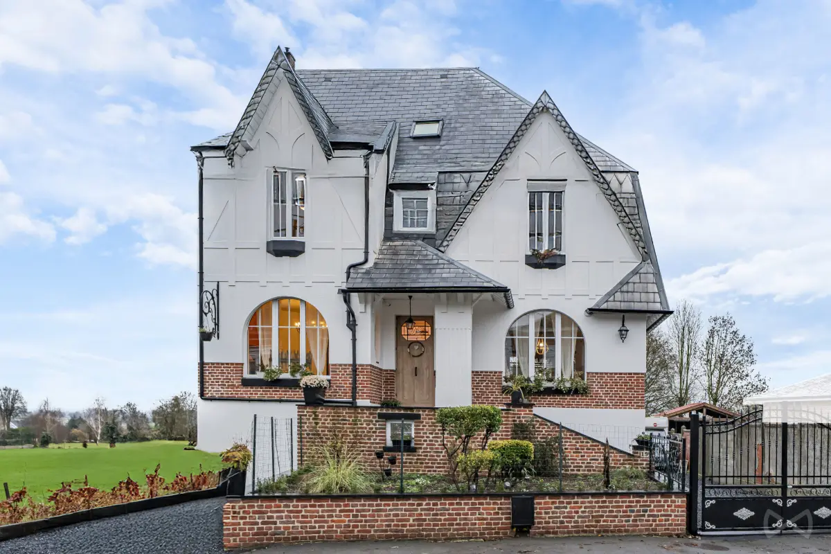 Maison de maître à vendre à Erquennes 7387 395000.00€ 4 chambres 227.00m² - annonce 645691