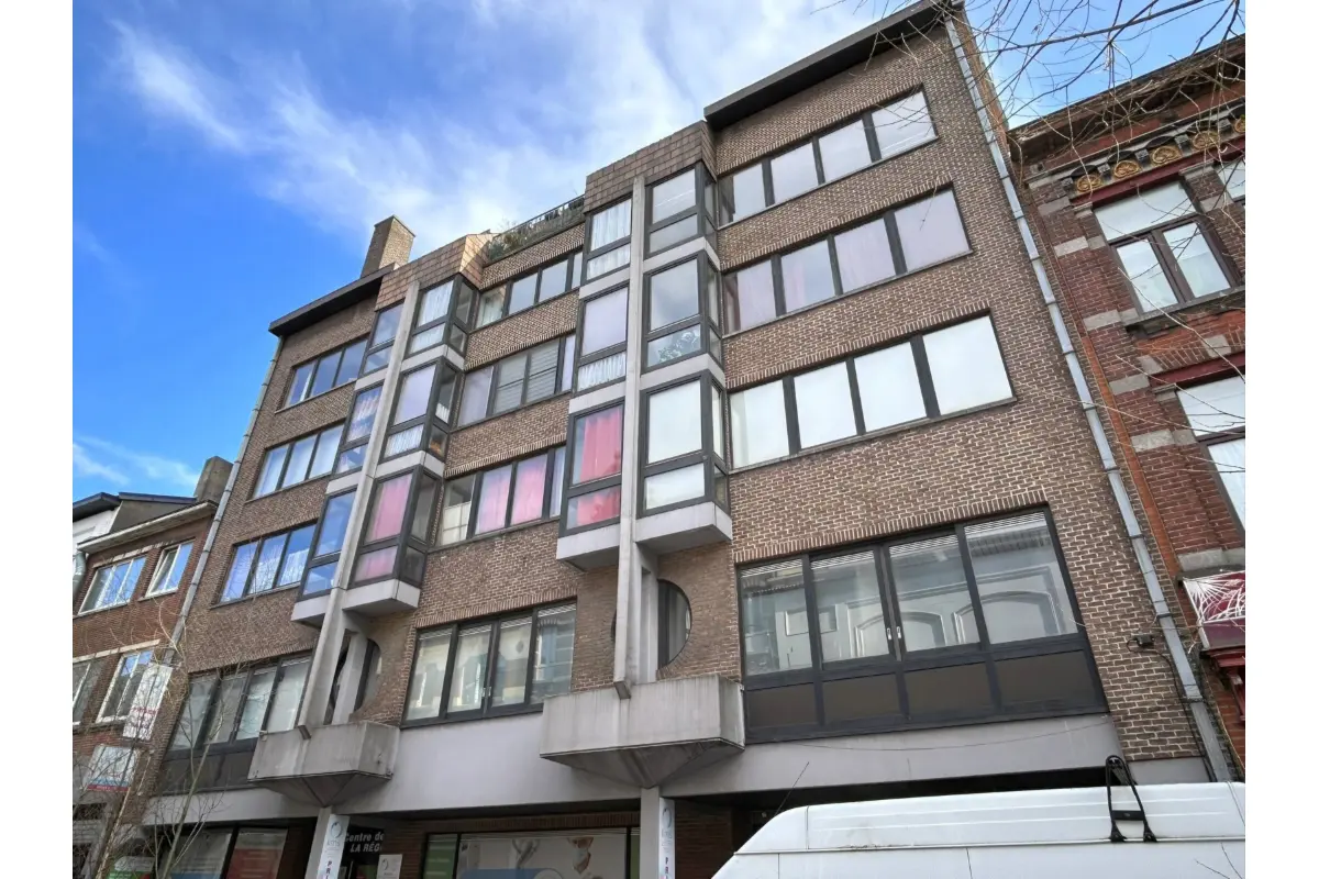 Appartement à vendre à Charleroi 6000 95000.00€ 2 chambres 110.00m² - annonce 645484