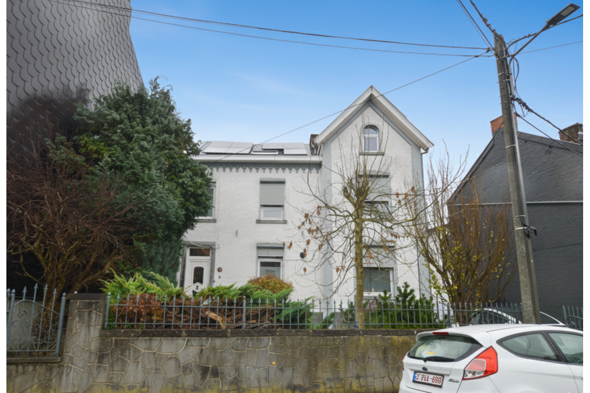 Maison à vendre à Mont-sur-Marchienne 6032 365000.00€ 4 chambres 185.00m² - annonce 645709