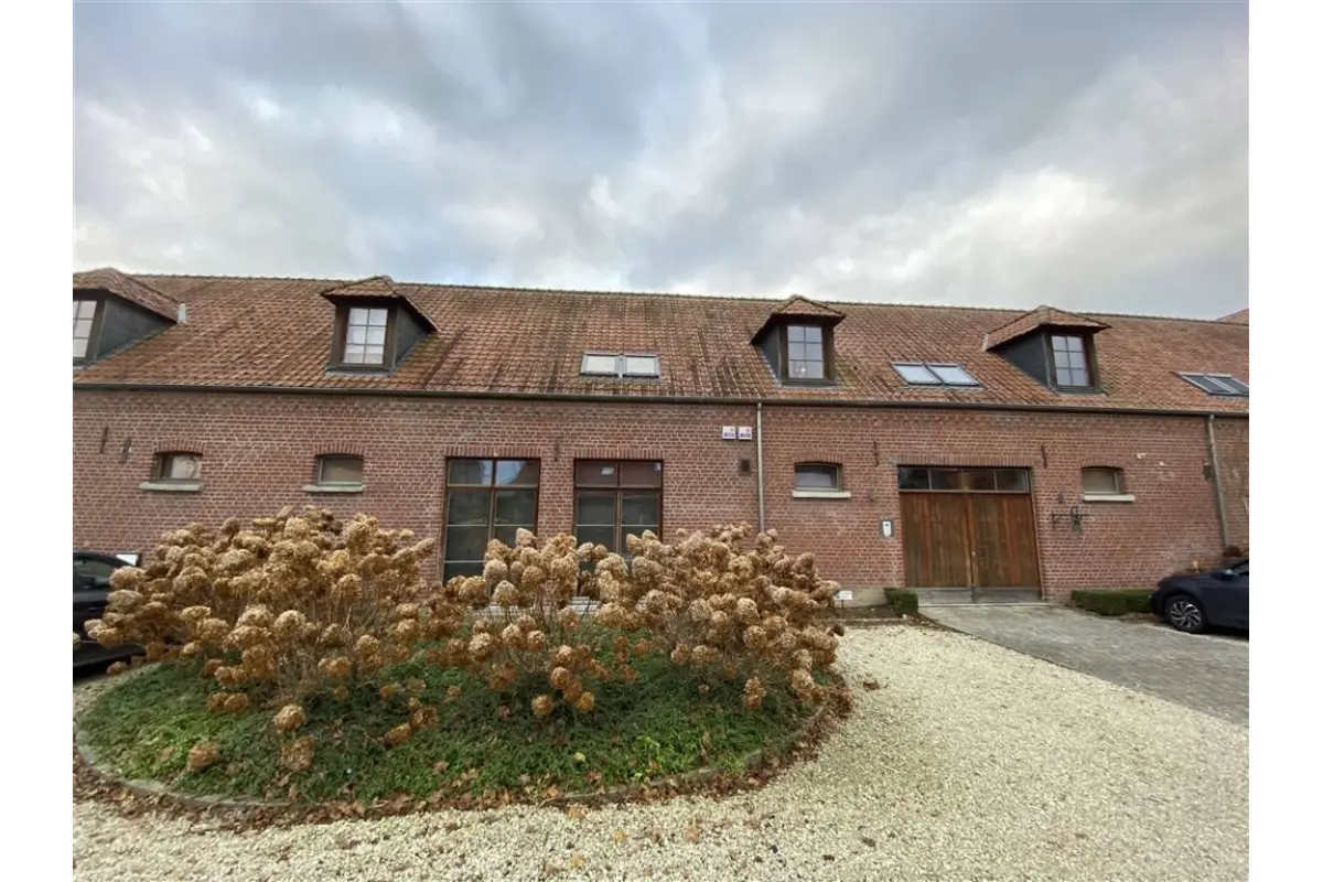 Commerce à louer à Lamain 7522 600.00€  chambres m² - annonce 645655