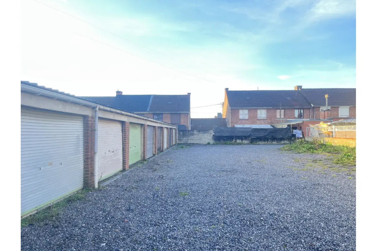 Immeuble de rapport - Immeuble à appartement à vendre à Châtelet 6200 116000.00€  chambres 18.00m² - annonce 646558