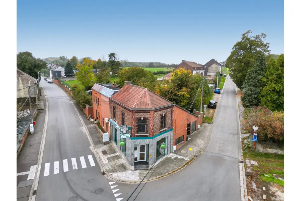 Immeuble mixte à vendre à Châtelet 6200 225000.00€ 1 chambres 170.00m² - annonce 646400