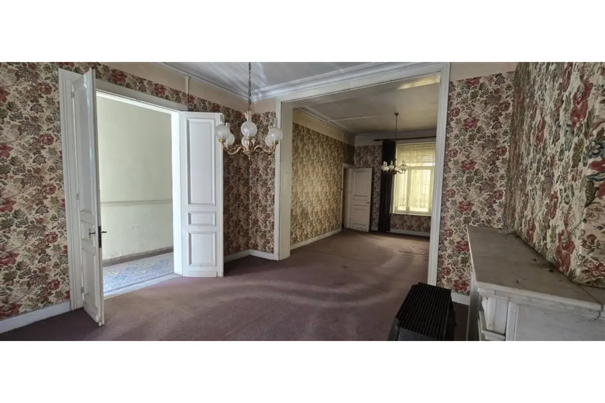 Immeuble de rapport - Immeuble à appartement à  à Bon-Secours 7603 110000.00€ 5 chambres 285.00m² - annonce 647150