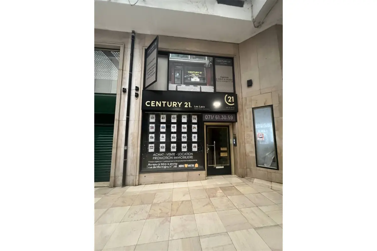 Commerce à louer à Charleroi 6000 200.00€  chambres m² - annonce 647145