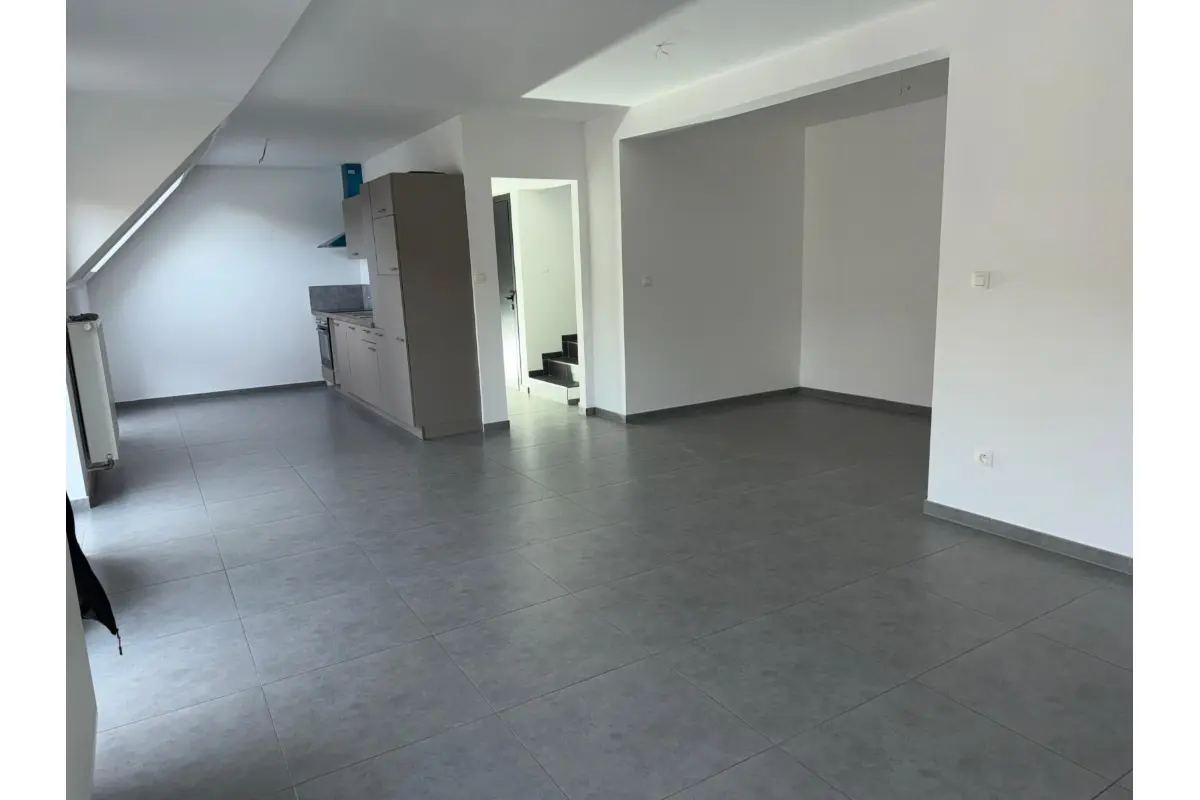 Duplex à vendre à Couillet 6010 220000.00€ 3 chambres 119.00m² - annonce 647565