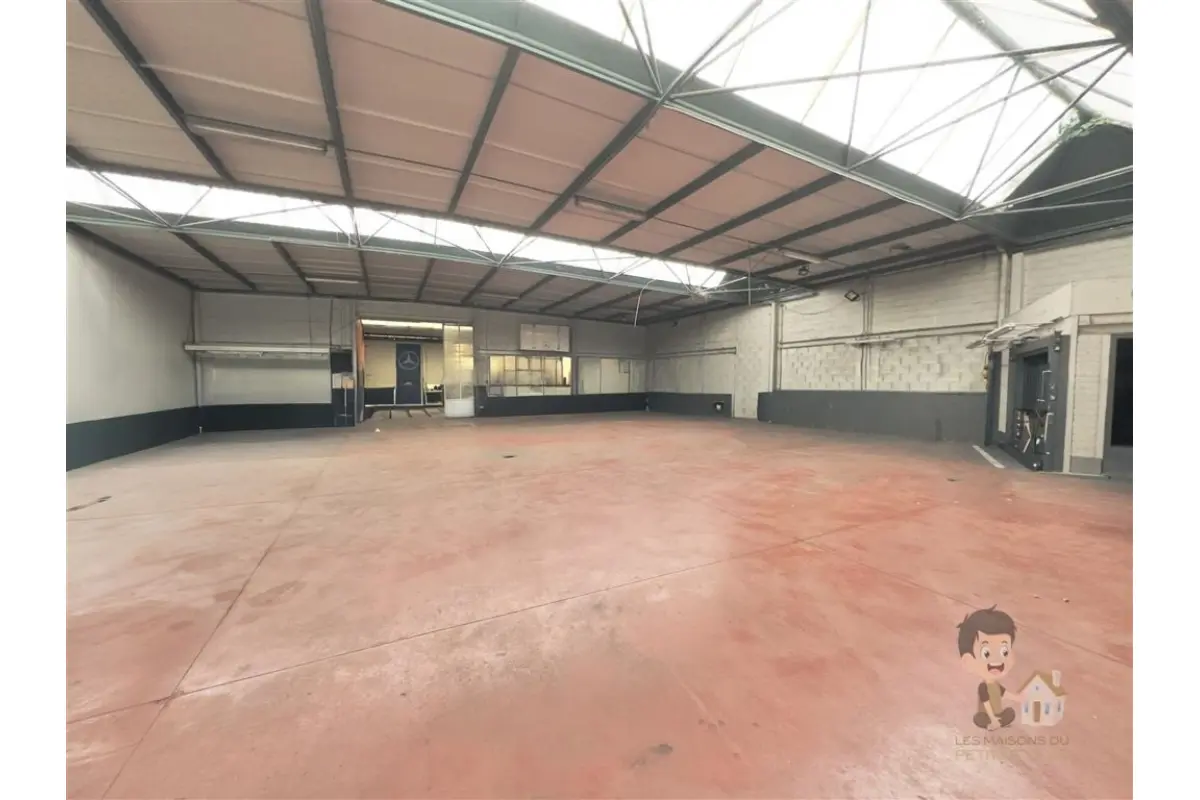 Parking à  à Auvelais 5060 500000.00€  chambres m² - annonce 648004