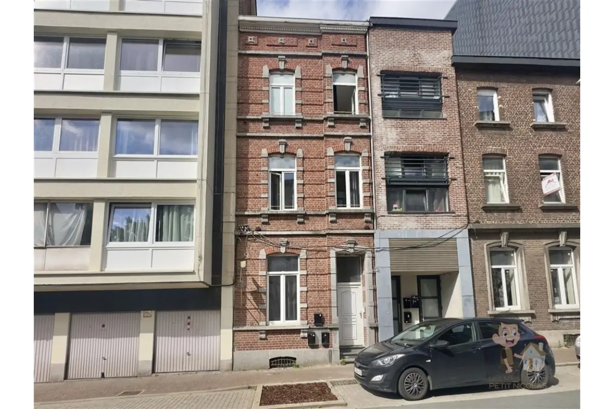 Immeuble de rapport - Immeuble à appartement à  à Charleroi 6000 295000.00€ 5 chambres 217.00m² - annonce 649116