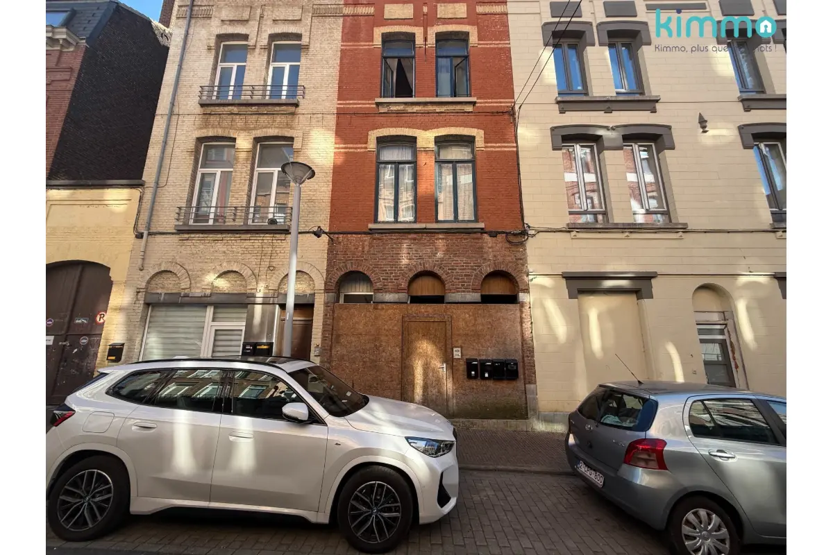 Immeuble de rapport - Immeuble à appartement à vendre à Charleroi 6000 120000.00€ 2 chambres 215.00m² - annonce 649828