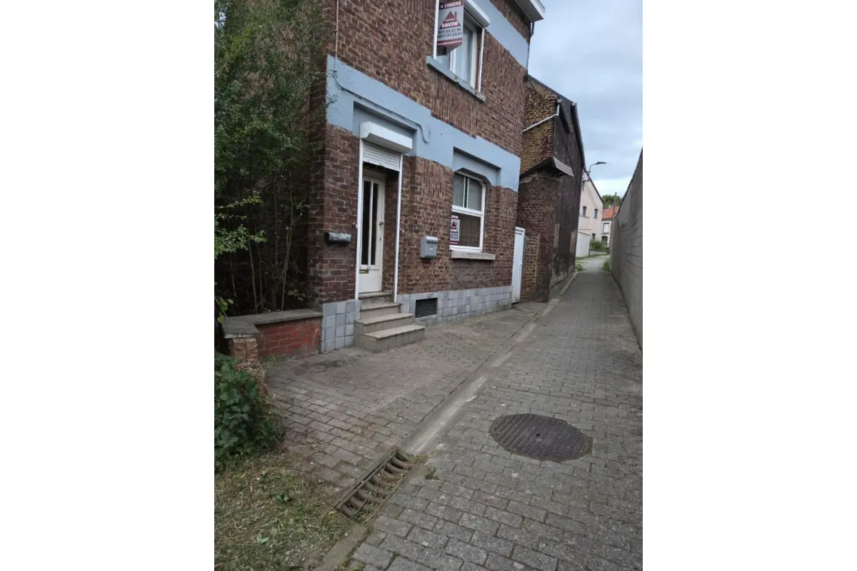 Maison à  à Gilly 6060 89000.00€ 2 chambres 94.00m² - annonce 650884