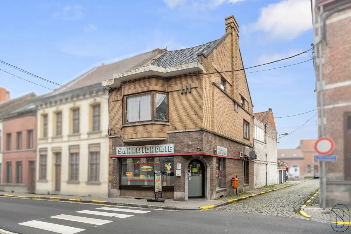 Immeuble de rapport - Immeuble à appartement à vendre à Leuze-en-Hainaut 7900 395000.00€ 2 chambres 160.00m² - annonce 650837