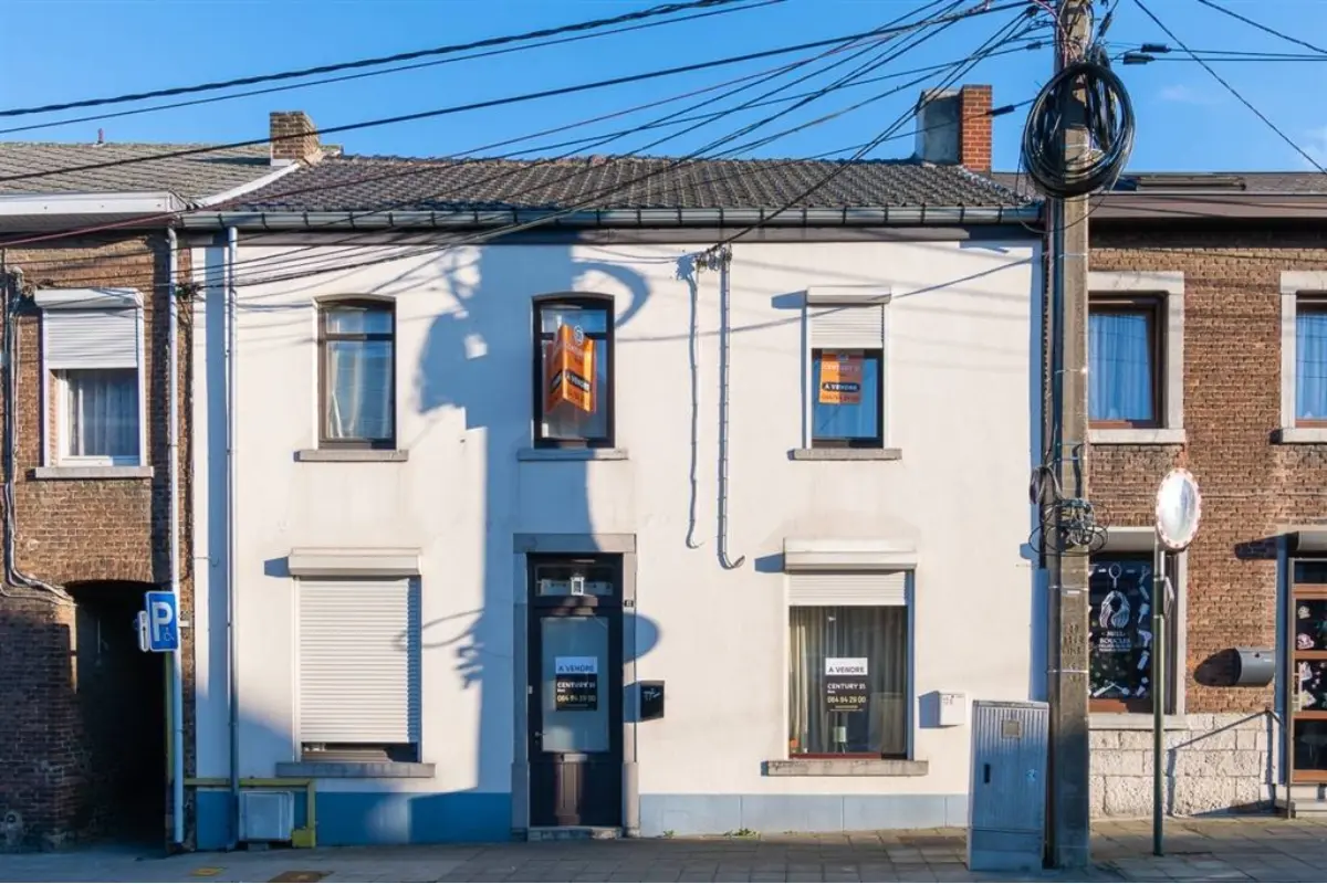 Immeuble de rapport - Immeuble à appartement à  à Falisolle 5060 185000.00€ 4 chambres m² - annonce 650465