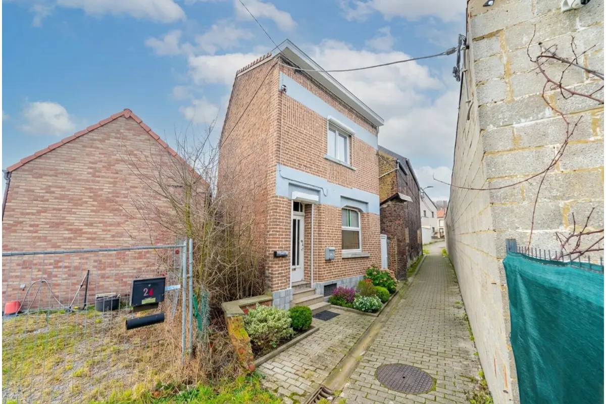 Immeuble de rapport - Immeuble à appartement à vendre à Gilly 6060 89000.00€ 2 chambres 94.00m² - annonce 650665