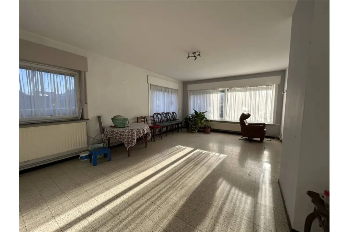 Appartement à  à Leuze-en-Hainaut 7900 700.00€ 1 chambres 78.50m² - annonce 651456