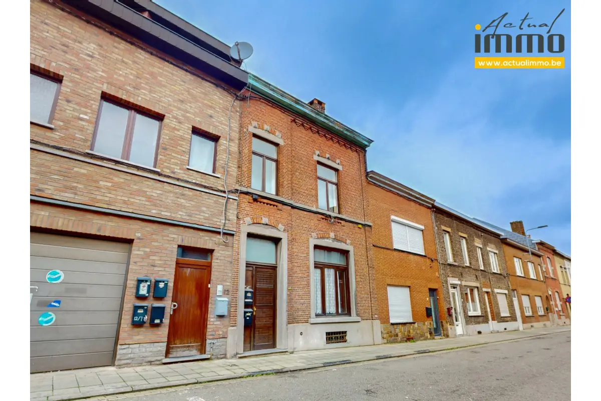 Immeuble de rapport - Immeuble à appartement à vendre à Charleroi 6000 199000.00€ 4 chambres 191.00m² - annonce 653390