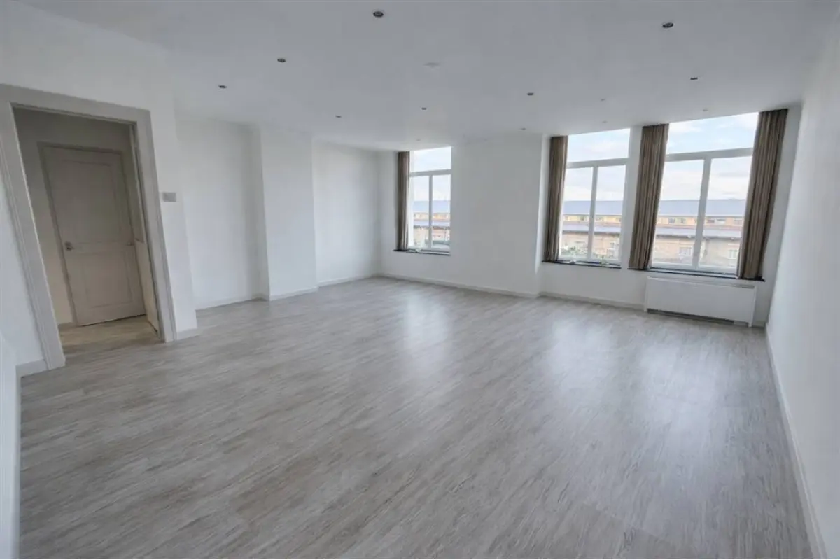 Appartement à  à Tournai 7500 150000.00€ 2 chambres 83.00m² - annonce 653497