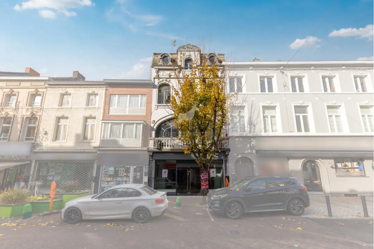 Commerce à vendre à La Louvière 7100 179000.00€  chambres 300.00m² - annonce 653380