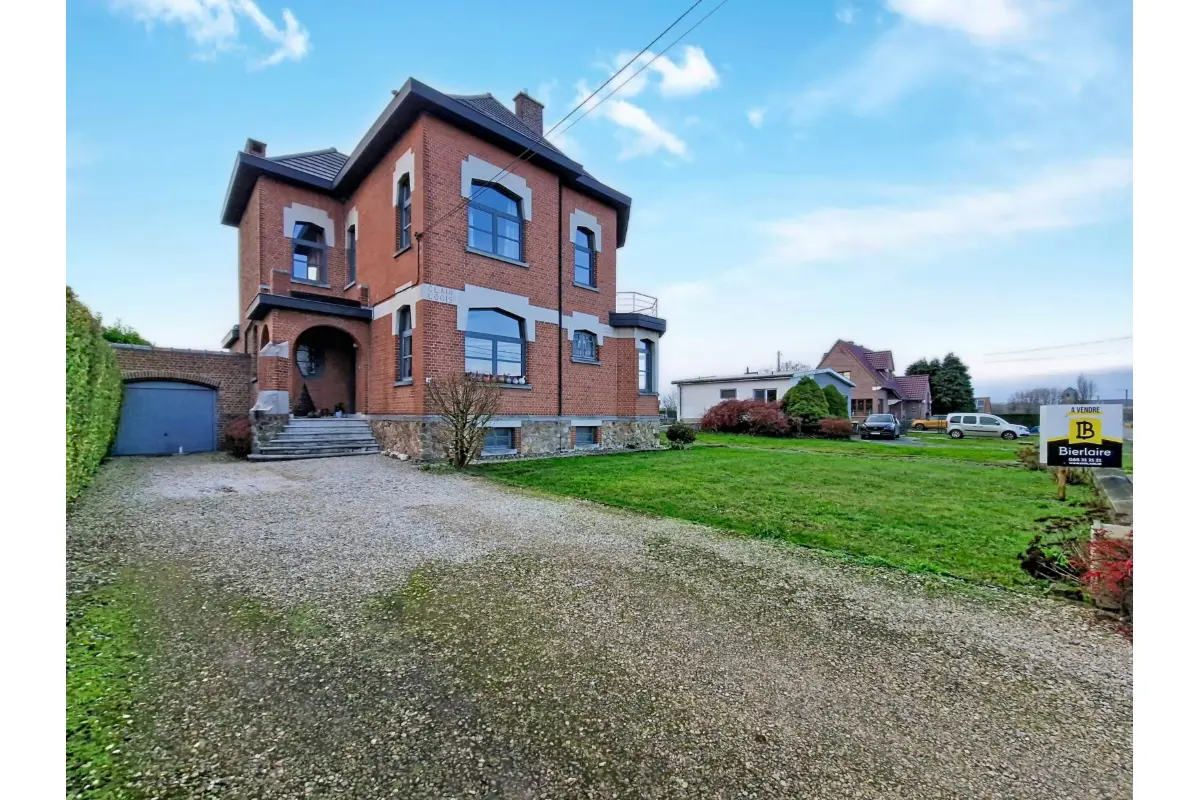 Villa à vendre à Estinnes 7120 350000.00€ 4 chambres 240.00m² - annonce 653449