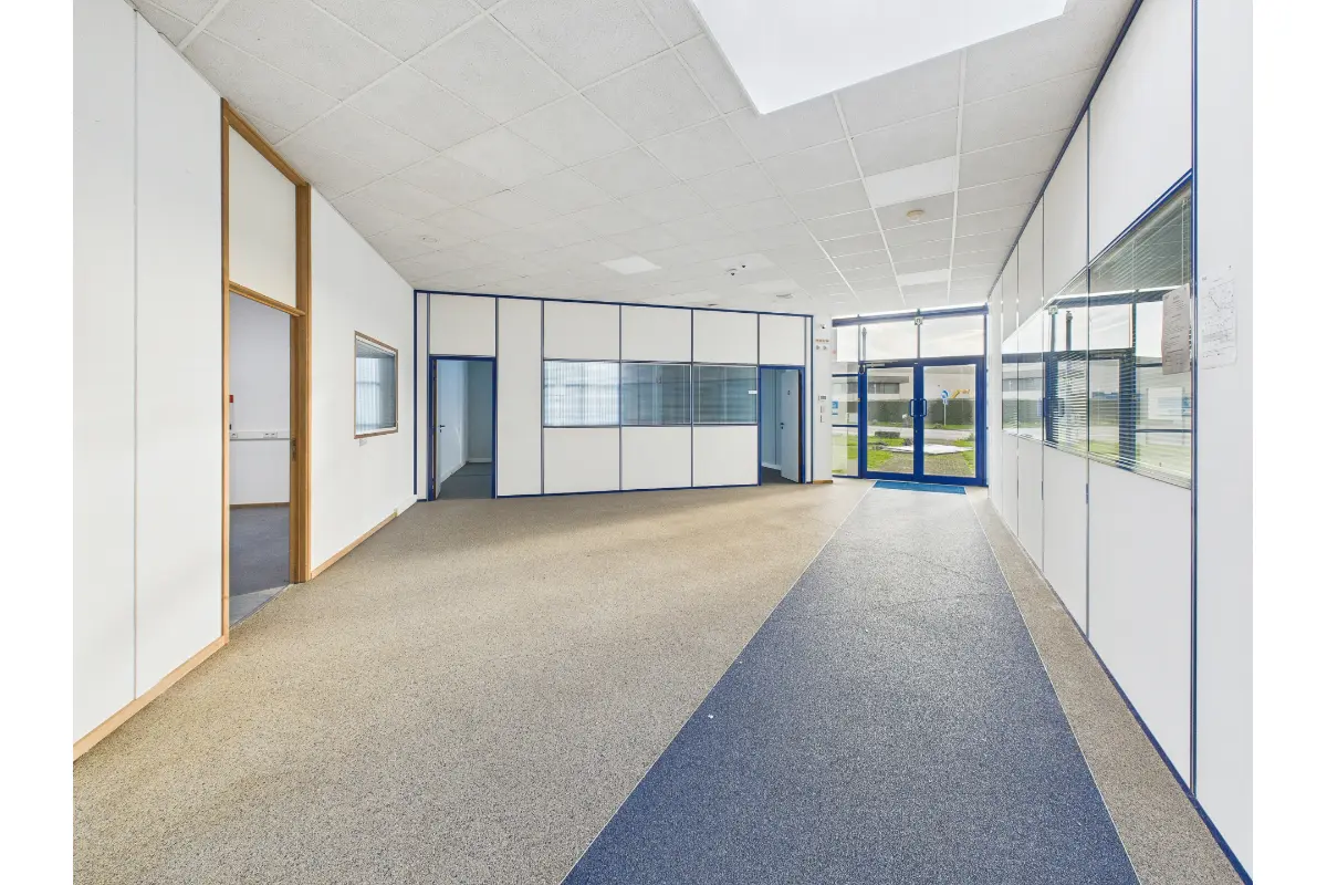 Commerce à vendre à Froyennes 7503 399000.00€  chambres 497.00m² - annonce 654278