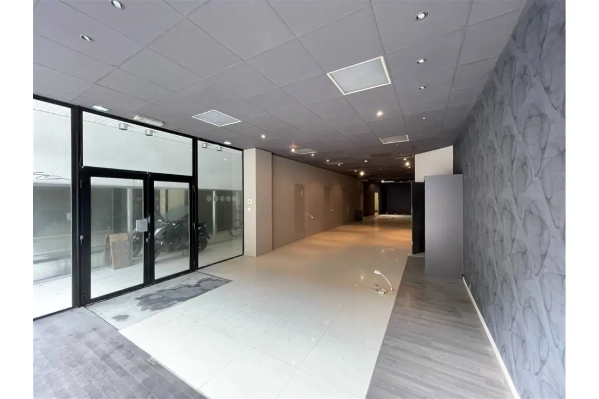 Commerce à louer à Tournai 7500 1800.00€  chambres 170.00m² - annonce 654208