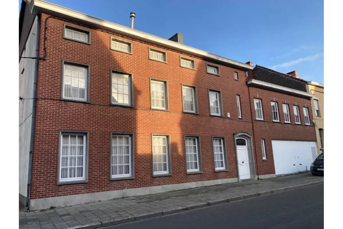 Maison à vendre à Forchies-la-Marche 6141 480000.00€  chambres 450.00m² - annonce 654744