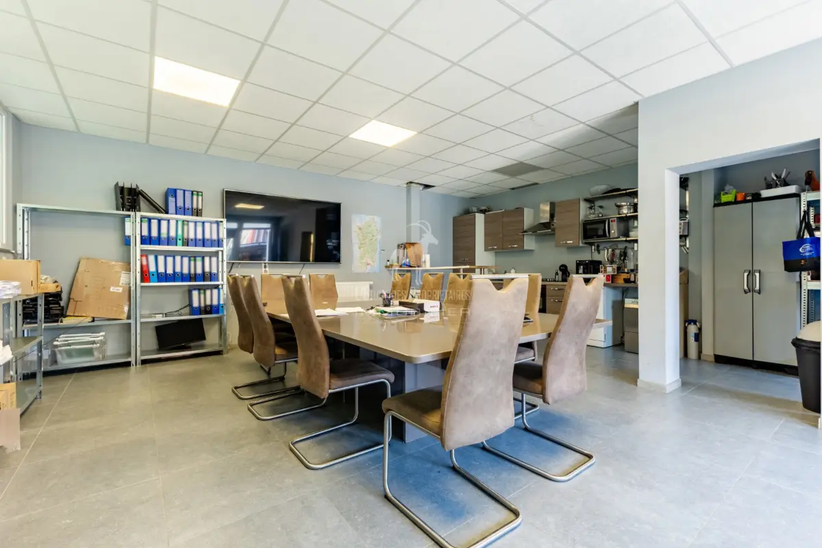 Maison à vendre à Fayt-lez-Manage 7170 334000.00€ 3 chambres 300.00m² - annonce 655789