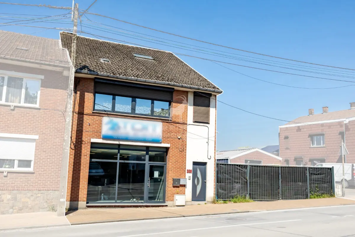 Immeuble de rapport - Immeuble à appartement à  à Fayt-lez-Manage 7170 334000.00€ 3 chambres 300.00m² - annonce 655789