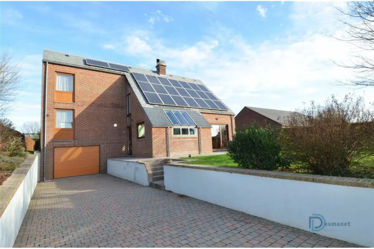 Maison à vendre à Beaumont 6500 370000.00€ 4 chambres 150.00m² - annonce 658217