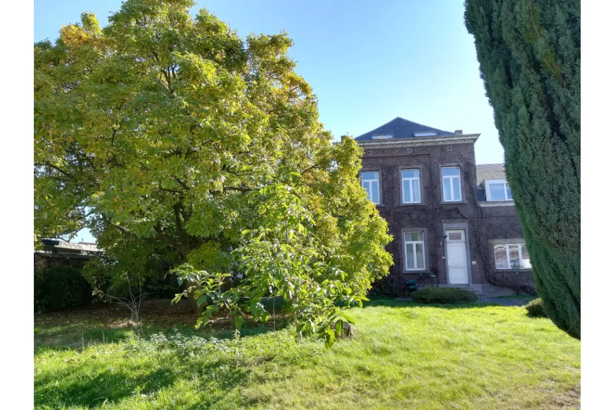 Appartement à louer à Houdeng-Aimeries 7110 620.00€ 1 chambres 54.00m² - annonce 658676