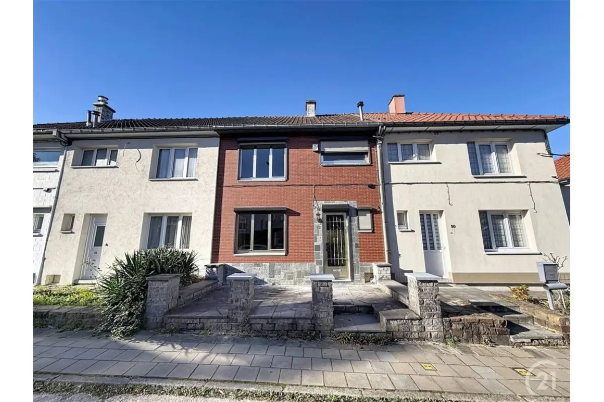 Maison à vendre à Couillet 6010 185000.00€ 2 chambres 139.00m² - annonce 658754