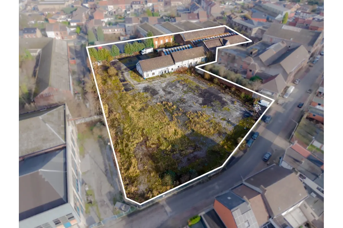 Immeuble de rapport - Immeuble à appartement à vendre à Gilly 6060 375000.00€  chambres 2100.00m² - annonce 660477