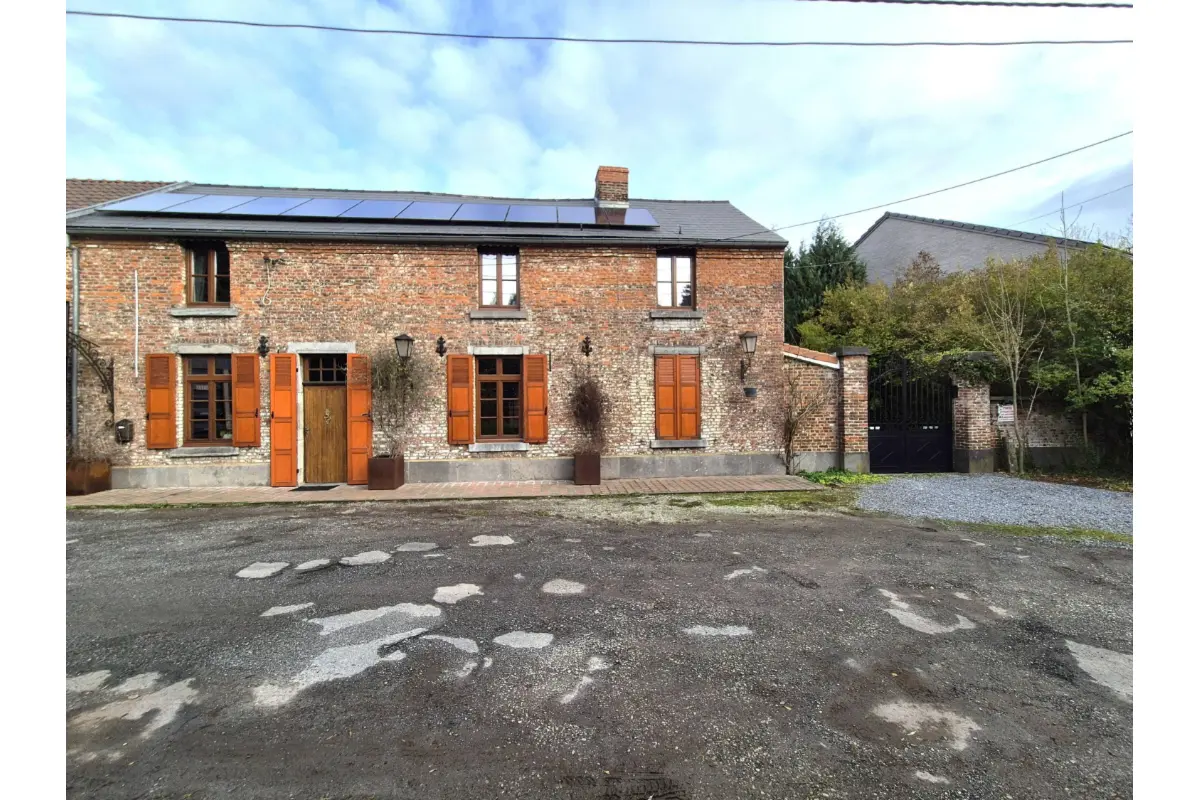 Maison à vendre à Mont-Sainte-Geneviève 6540 270000.00€ 2 chambres m² - annonce 660720