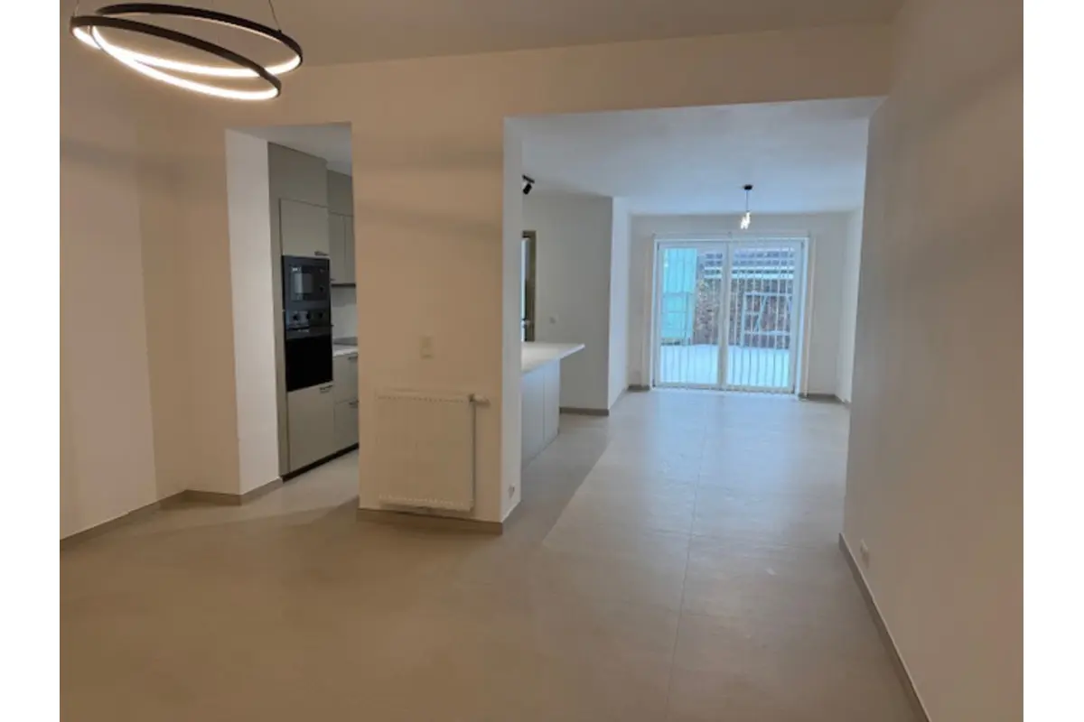 Rez-de-chaussée à louer à Jumet 6040 1200.00€ 2 chambres 100.00m² - annonce 661749