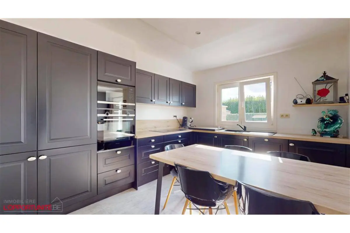 Maison à vendre à Roux 6044 269000.00€ 3 chambres 100.00m² - annonce 661857