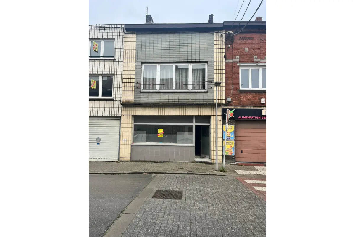 Maison à vendre à Haine-Saint-Pierre 7100 100000.00€ 2 chambres m² - annonce 661799