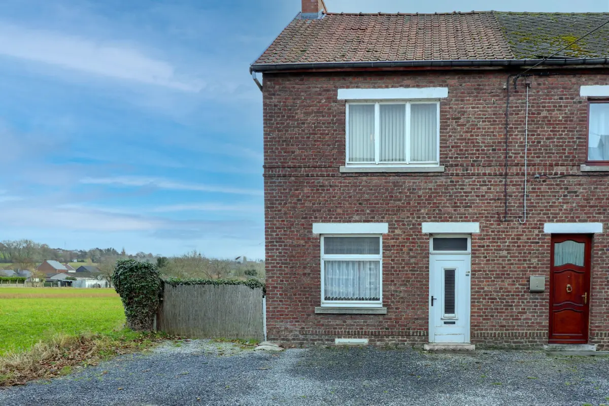 Maison à vendre à Leval-Trahegnies 7134 105000.00€ 3 chambres 127.00m² - annonce 662755