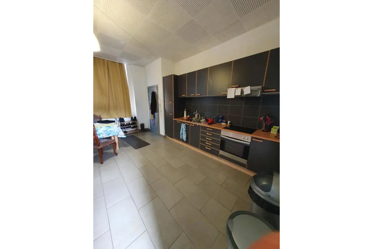 Immeuble mixte à vendre à Ghlin 7011 375000.00€ 6 chambres 370.00m² - annonce 663269