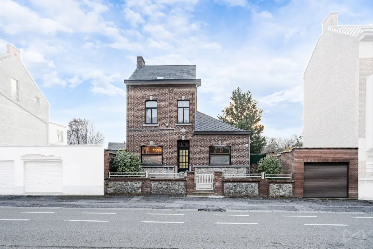 Maison à vendre à Montigny-le-Tilleul 6110 247000.00€ 3 chambres 186.00m² - annonce 692319