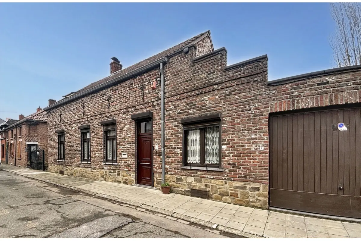 Maison à vendre à Hyon 7022 199000.00€ 3 chambres 162.00m² - annonce 663904